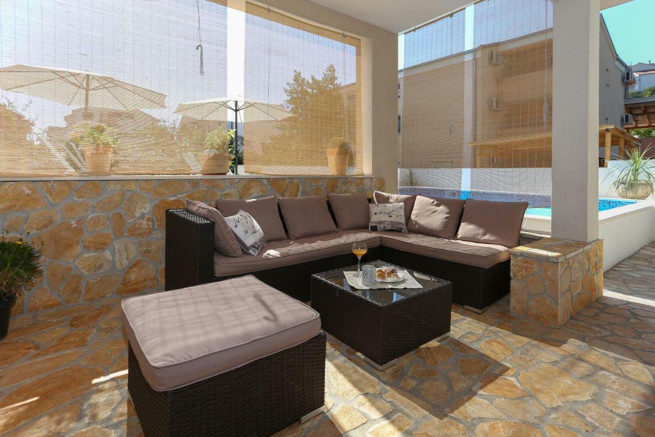Bruno'S Poolside Apartments - Near Beach Трогир Экстерьер фото